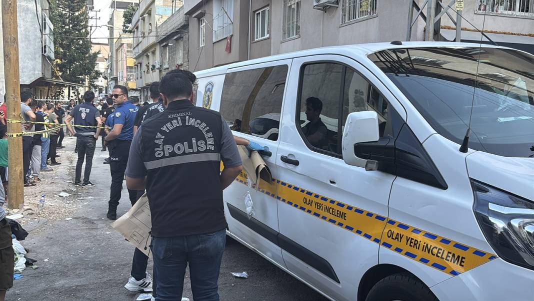 Son dakika! Bir kişi sokakta katliam yaptı 2